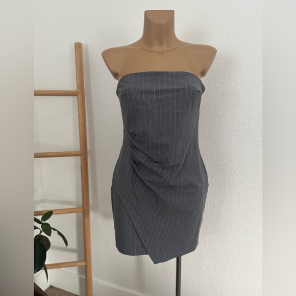 NWT Women's Tube Mini Bodycon Suiting Dress - Wild Fable Gray Pinstripe - Picture 5 of 6